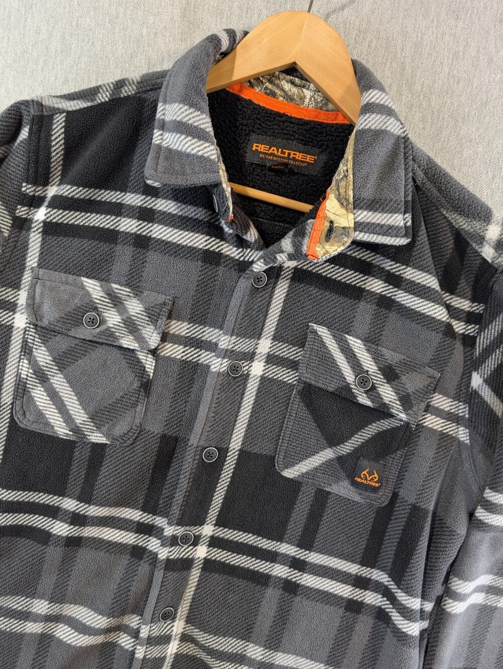 Realtree Sherpa Lined Plaid Button Shacket Men's Large Grey Black Camo Collar